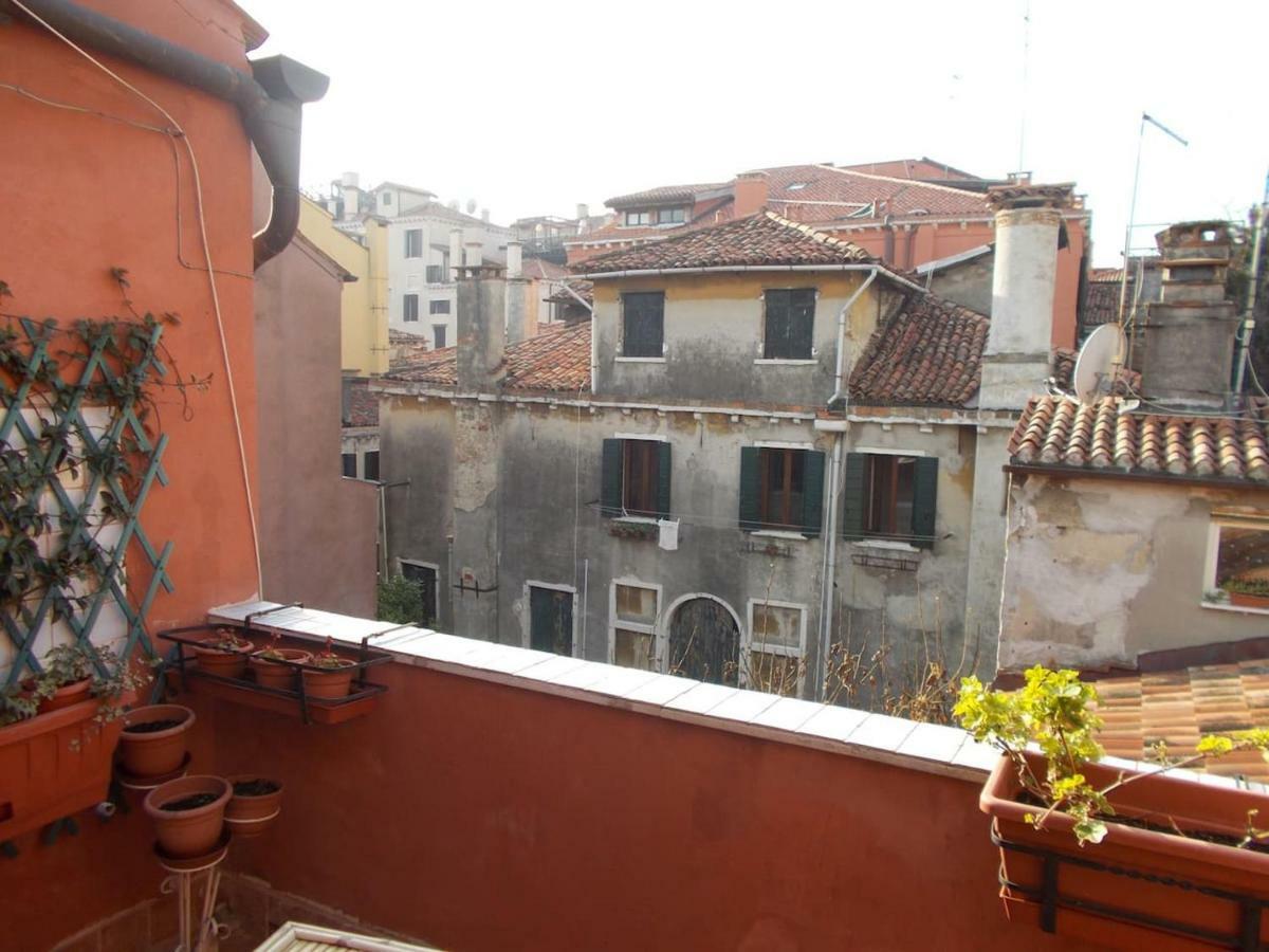Ca' San Silvestro 2 Terrazze Nel Cuore Di Venezia Exteriör bild